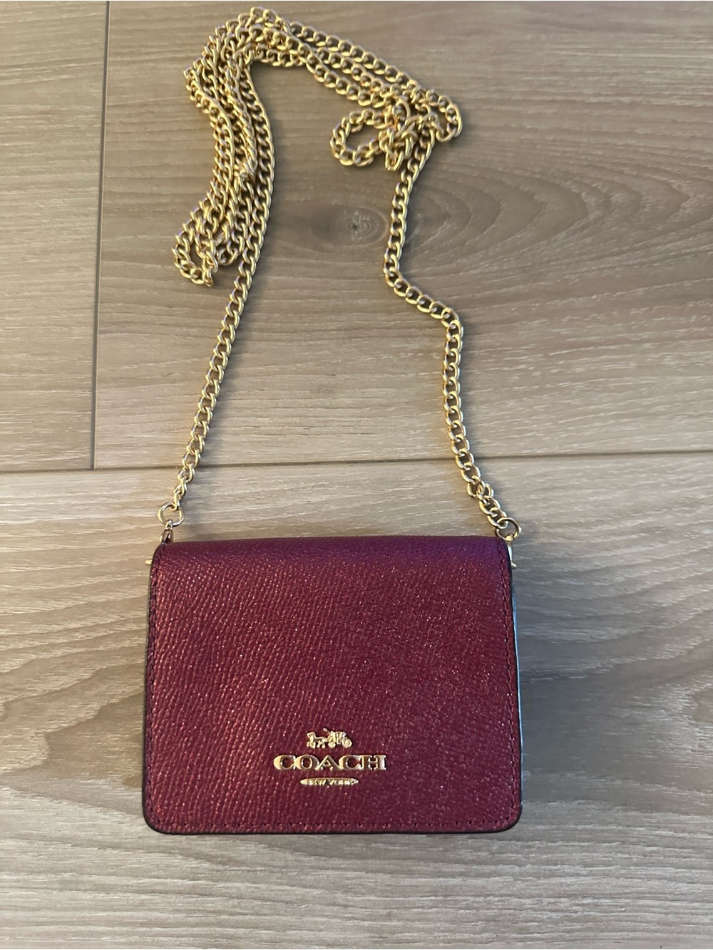 Authentic Coach card holder cross body with chain colour maroon